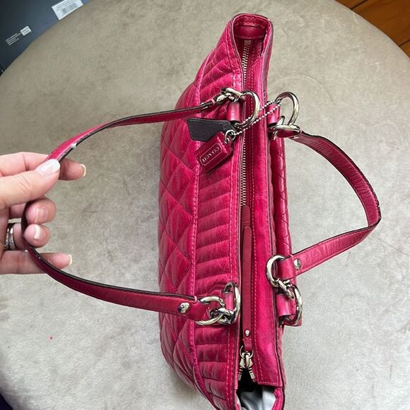 VTG COACH Quilted Raspberry Leather Tote Purse - Picture 8 of 16